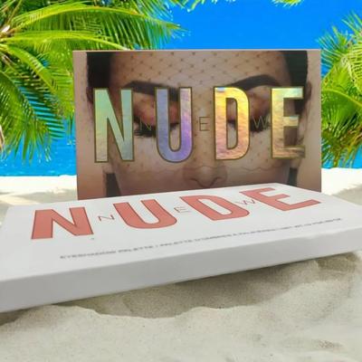 Matte And Glitter Eyeshadow Palette