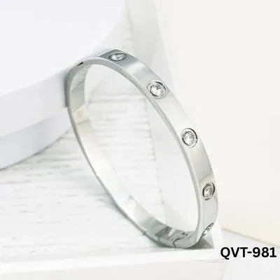 1 Pc Plain Cartier Stainlessteell Bangle QVT-981
