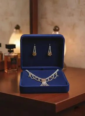 Modern Design Silver Plated Crystal Necklace Set