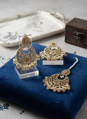Modern Design Gold Plated Crystal Earrings Bindia Set