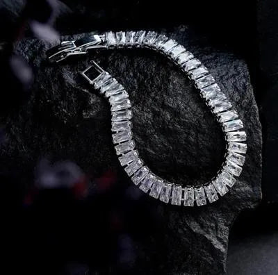 Silver Sparkling Elegant Korean Chain Bracelet (PUJ-931)