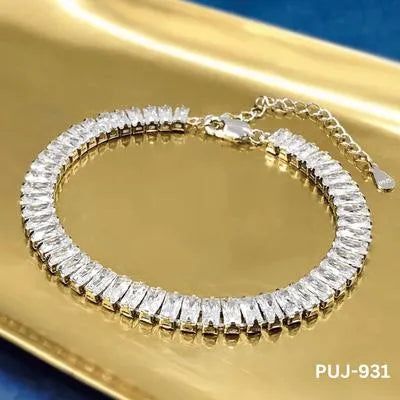 Silver Sparkling Elegant Korean Chain Bracelet (PUJ-931)