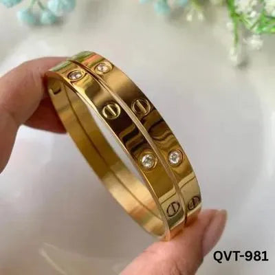 1 Pc Plain Cartier Stainlessteell Bangle QVT-981