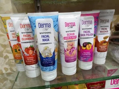 Darmanet Whitening And Brightening Facial Kit